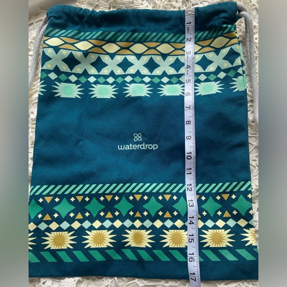 Waterdrop backpack. Drawstring adjustable straps. Water resistant. - Picture 5 of 6